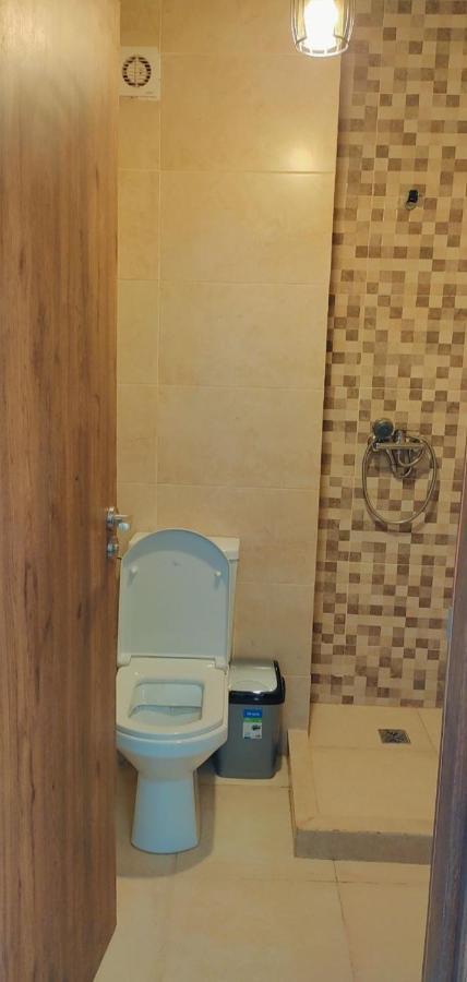 Appartement Nour 5 Marrakech Centre Gueliz Avec Piscine 马拉喀什 外观 照片